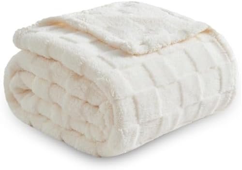 NEWCOSPLAY Super Soft Throw Blanket Ivory Premium Silky Flannel Fleece 3D Checkered Lightweight Bed Blanket All Season Use (Ivory Checkered, Throw(50"x70"))